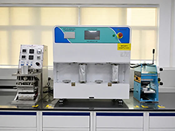 Flex crack resistance testing equipment for evaluating flexible packaging durability
